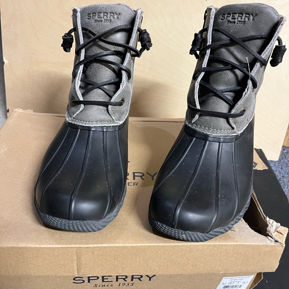 Sperry Saltwater Duckboot, size 8.5